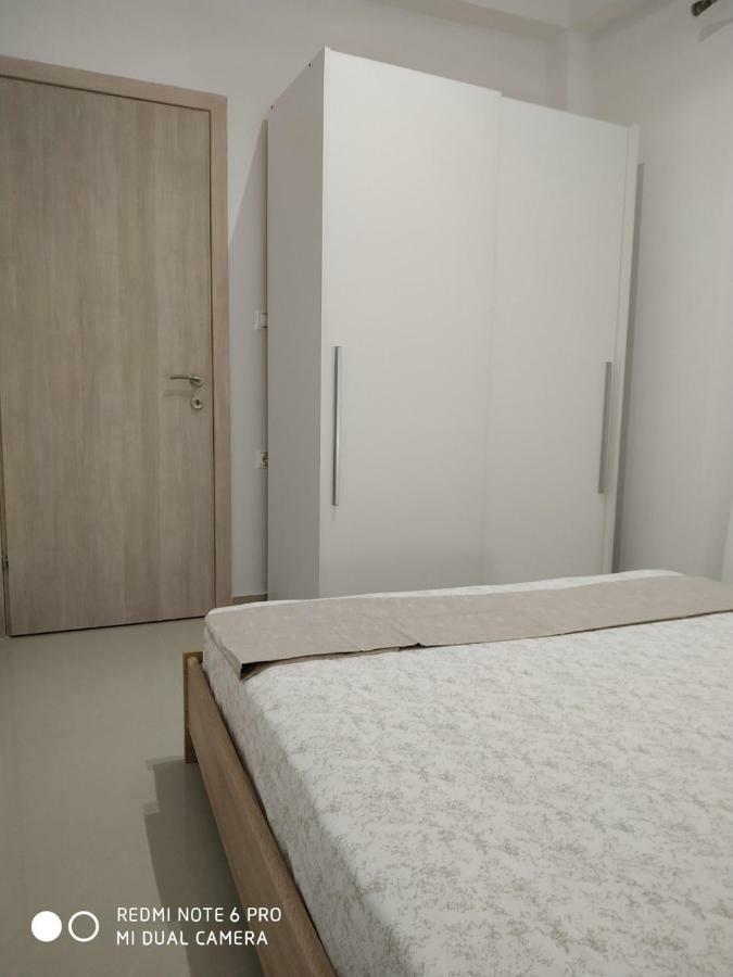 Lavim Apartments 2 Сикия Экстерьер фото